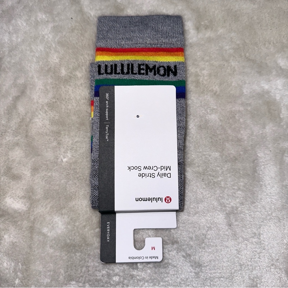 NWT Lululemon Daily Stride Mid-Crew Arch Support Terrytoe Rainbow Sock Size M